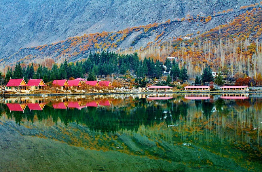 lower-kachura-lake-shangrila-lake-skardu-pakistan